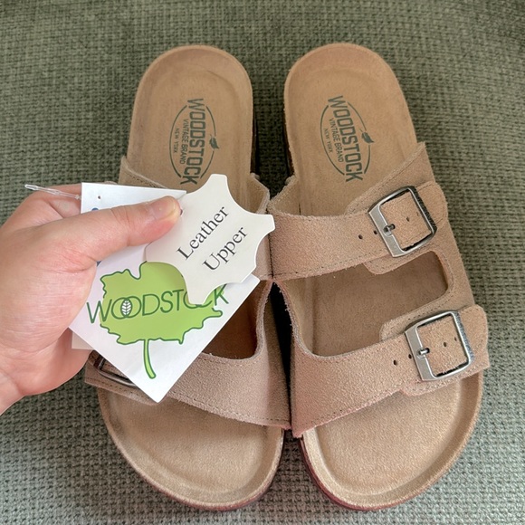Woodstock Vintage Brand NY, Size 4 (Big Girls), Tan - Picture 3 of 3